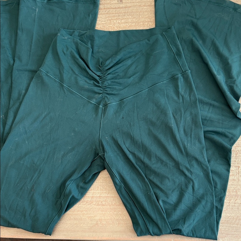Aerie cris-cross green flare leggings